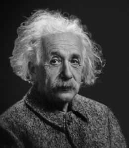 Albert Einstein Golden Quotes in Hindi अल्बर्ट आइंस्टीन
